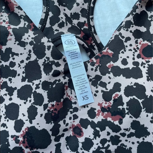 NWT Sage Collective Sports Bra Multi Color V neck Race back Keyhole longline Xs - Picture 2 of 5